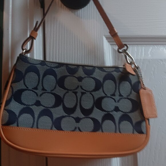 Coach classic canvas/leather purse - Picture 1 of 3